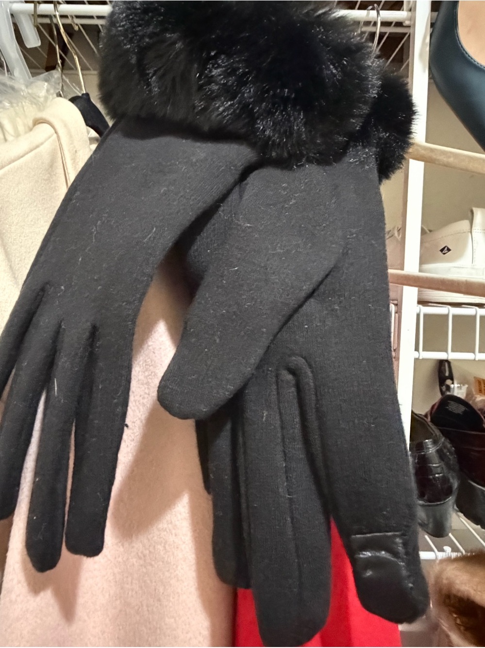 Tans Classic Black Faux-Fur Cuff Women's Gloves -